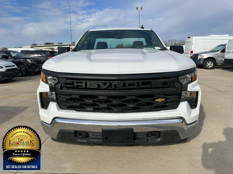 Chevrolet Silverado 1500 Vehicle Full-screen Gallery Image 9