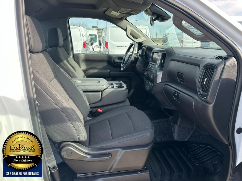 Chevrolet Silverado 1500 Vehicle Full-screen Gallery Image 10