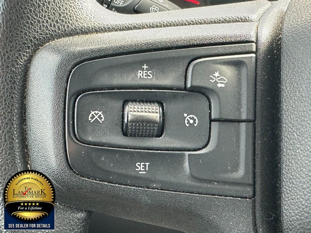 Chevrolet Silverado 1500 Vehicle Full-screen Gallery Image 10