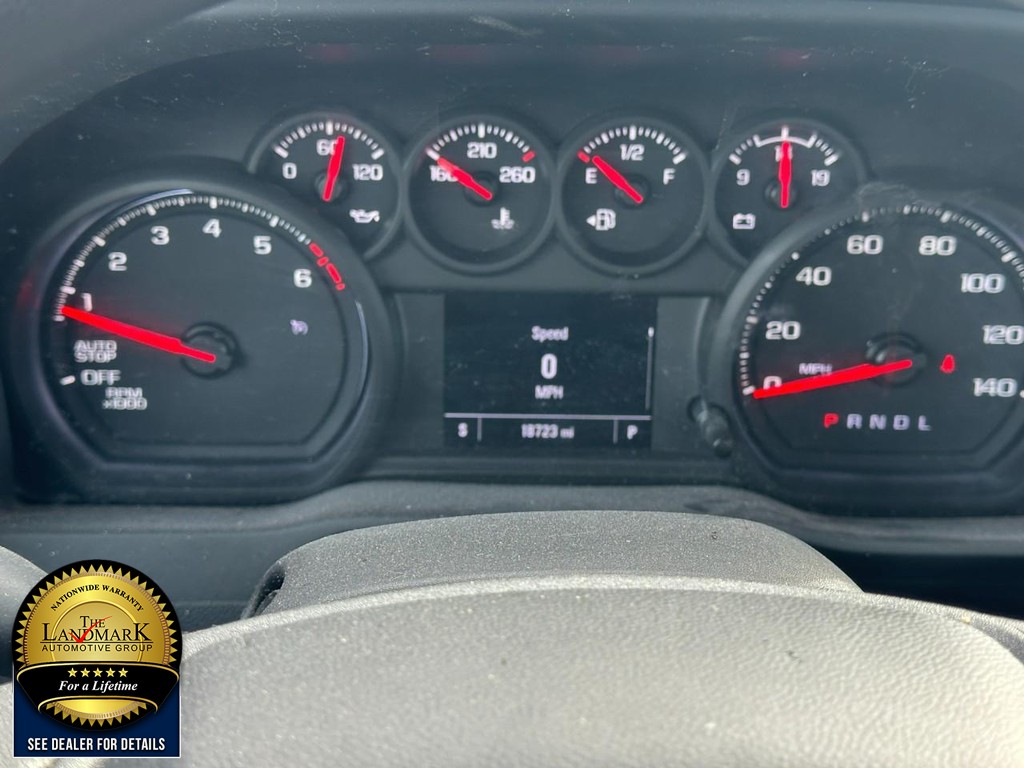 Chevrolet Silverado 1500 Vehicle Full-screen Gallery Image 11