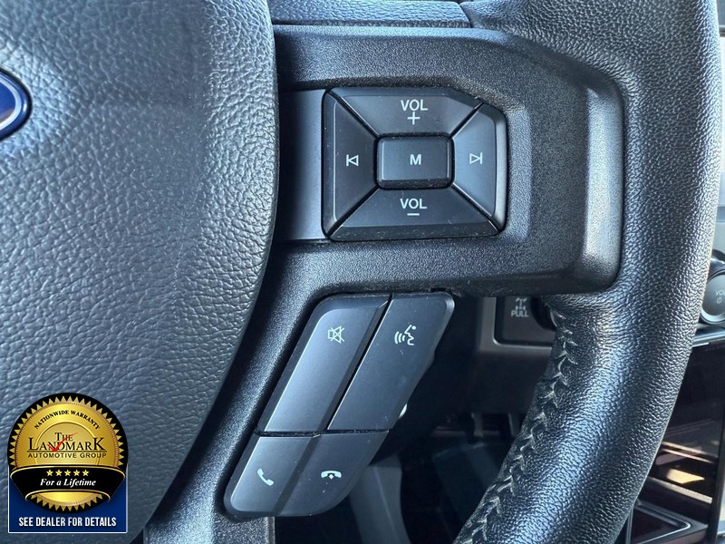 Ford F-150 Vehicle Full-screen Gallery Image 11