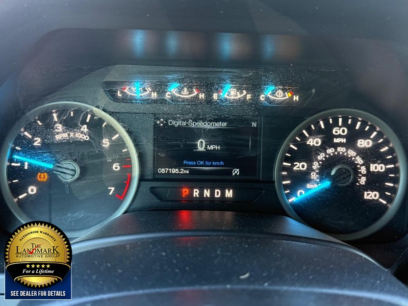 Ford F-150 Vehicle Full-screen Gallery Image 12