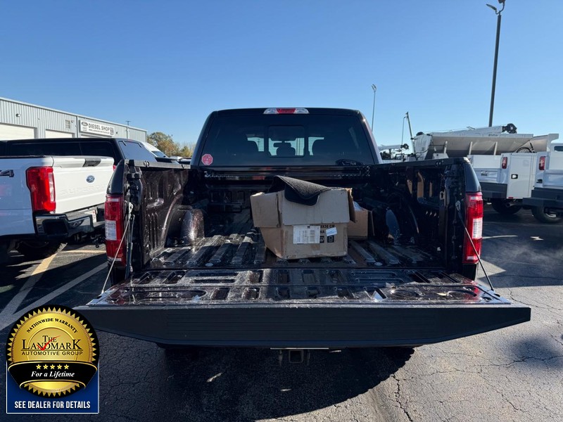 Ford F-150 Vehicle Full-screen Gallery Image 20