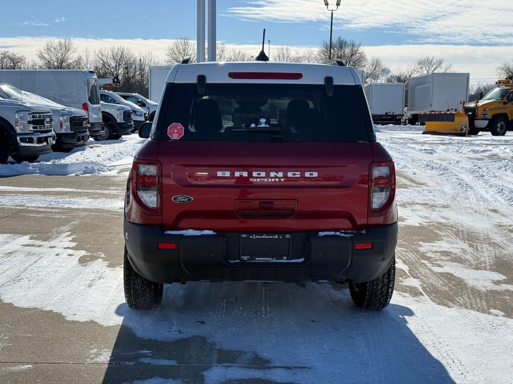 Ford Bronco Sport Vehicle Full-screen Gallery Image 6