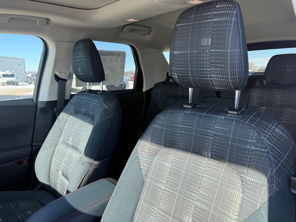 Ford Bronco Sport Vehicle Full-screen Gallery Image 9