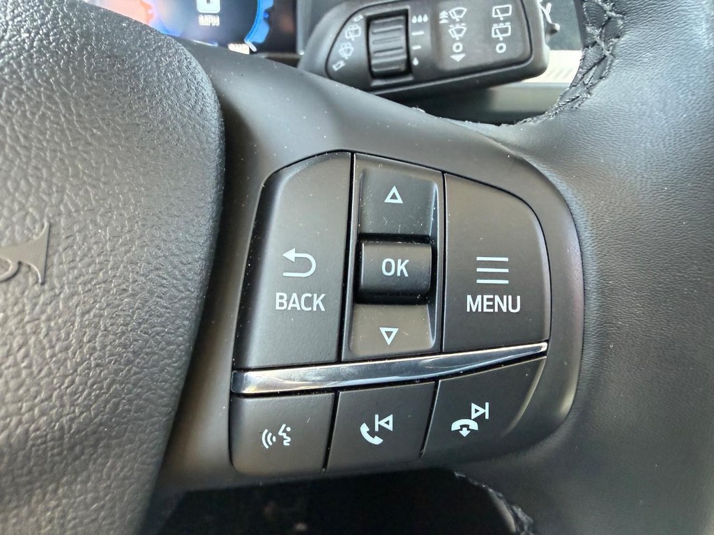 Ford Bronco Sport Vehicle Full-screen Gallery Image 11