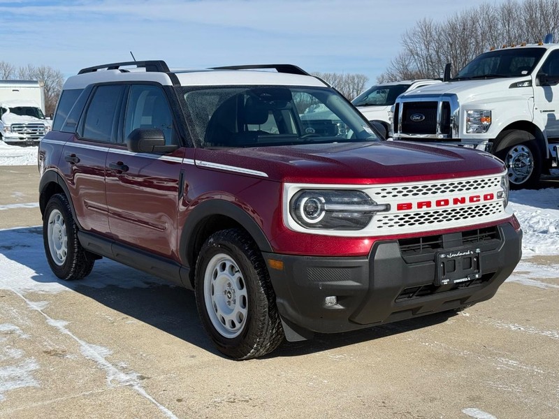 Ford Bronco Sport Vehicle Full-screen Gallery Image 26