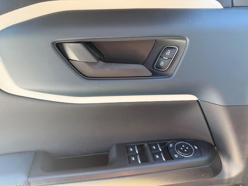 Ford Bronco Sport Vehicle Full-screen Gallery Image 31