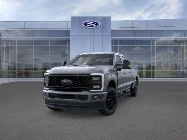 Ford F-250SD Vehicle Full-screen Gallery Image 2