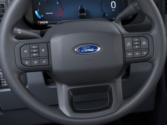 Ford F-250SD Vehicle Full-screen Gallery Image 12