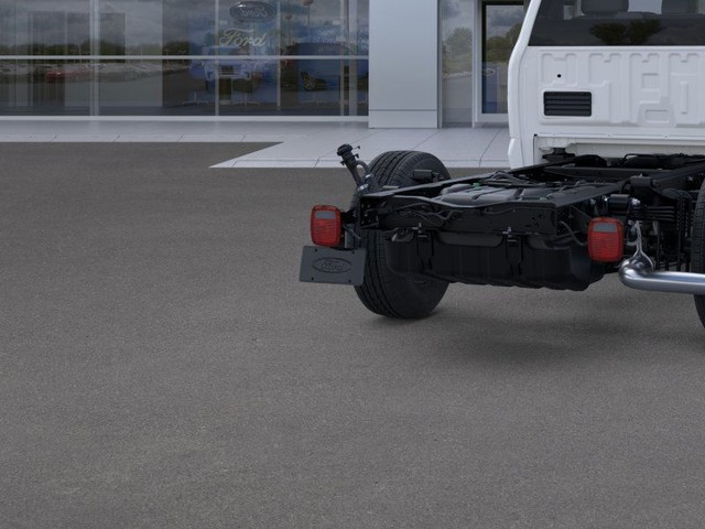 Ford F-350SD Vehicle Full-screen Gallery Image 21