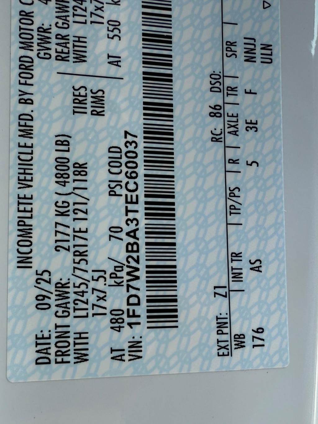 Ford Super Duty F-250 SRW Vehicle Full-screen Gallery Image 16