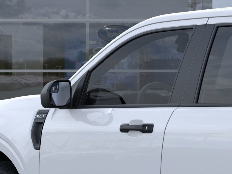 Ford Maverick Vehicle Full-screen Gallery Image 21