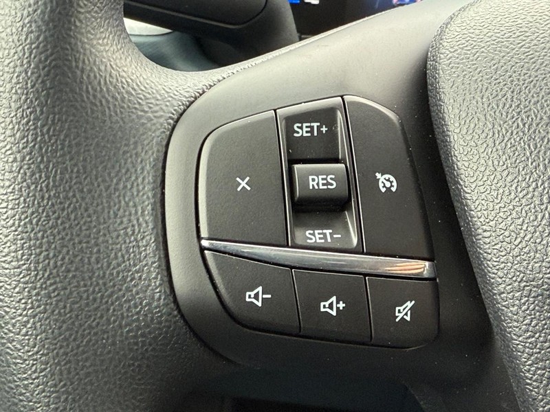 Ford Maverick Vehicle Full-screen Gallery Image 34