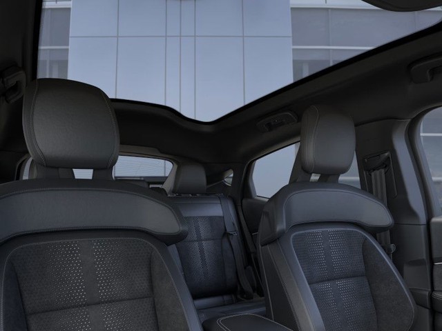 Ford Mustang Mach-E Vehicle Full-screen Gallery Image 22