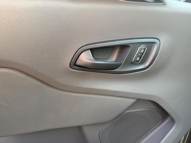 Ford Transit Cargo Van Vehicle Full-screen Gallery Image 5