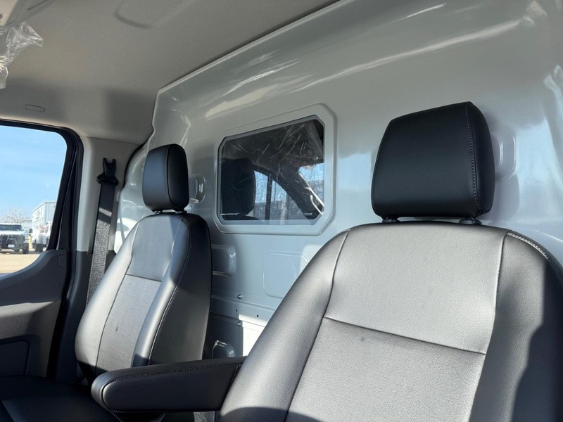 Ford Transit Cargo Van Vehicle Full-screen Gallery Image 6