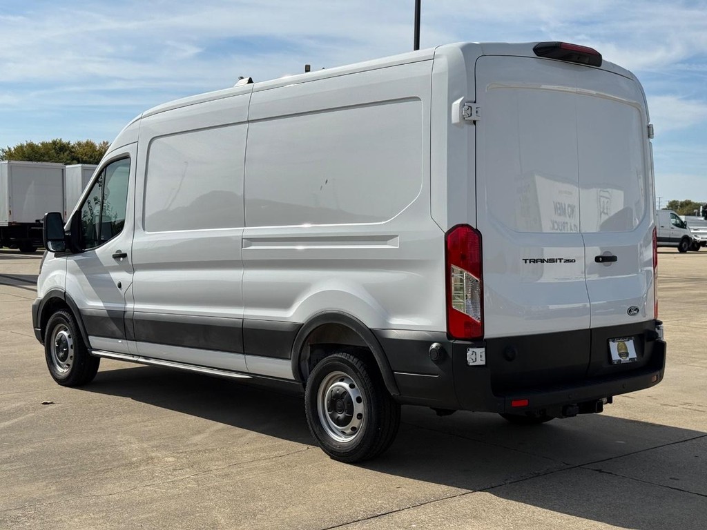 Ford Transit Cargo Van Vehicle Full-screen Gallery Image 7