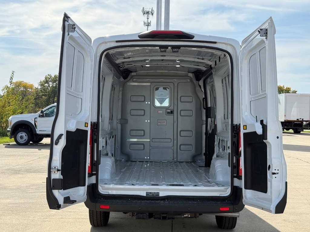 Ford Transit Cargo Van Vehicle Full-screen Gallery Image 18