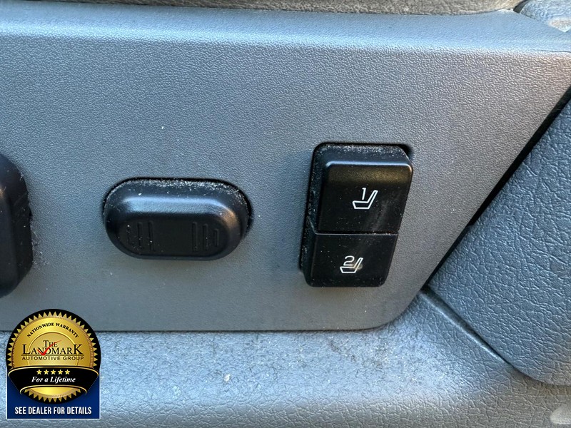 Ford F-150 Vehicle Full-screen Gallery Image 9