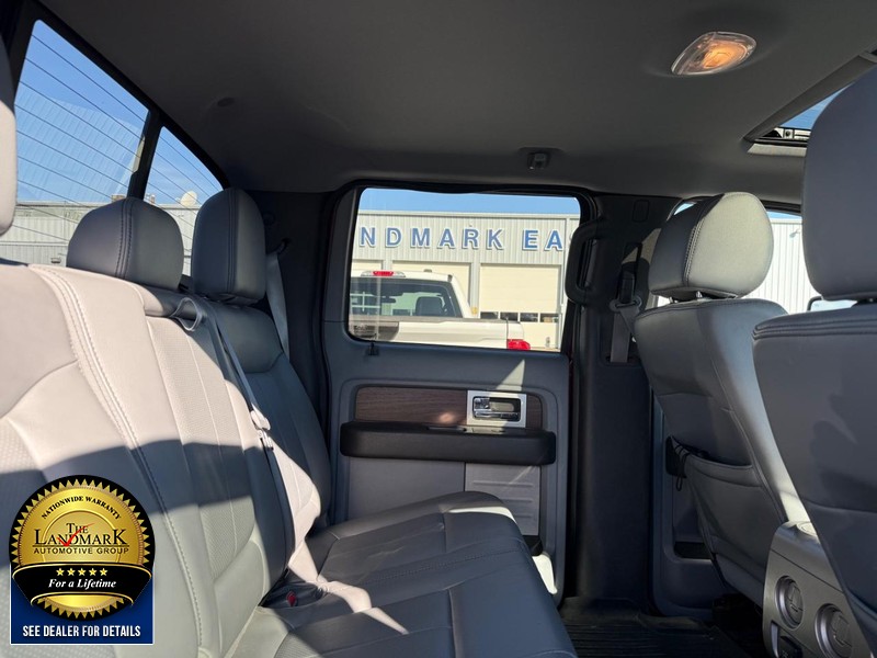 Ford F-150 Vehicle Full-screen Gallery Image 16