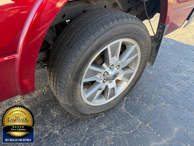 Ford F-150 Vehicle Full-screen Gallery Image 21