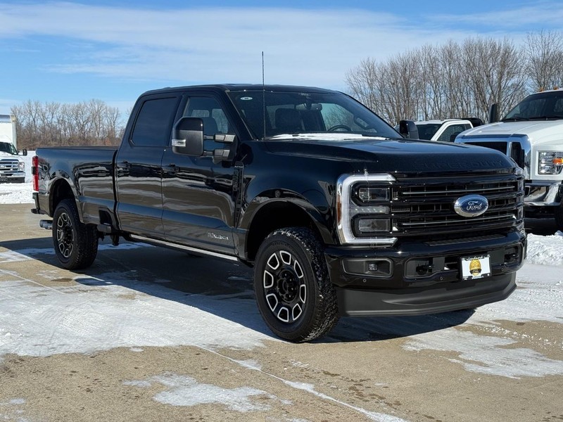 Ford Super Duty F-250 SRW Vehicle Full-screen Gallery Image 25