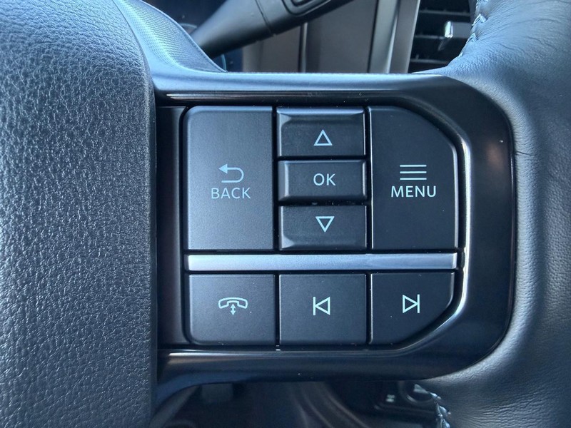 Ford Super Duty F-250 SRW Vehicle Full-screen Gallery Image 33