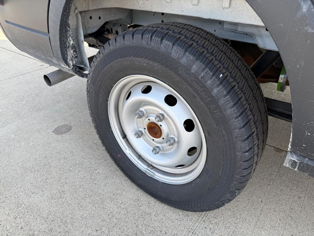 Ford Transit Cargo Van Vehicle Full-screen Gallery Image 19