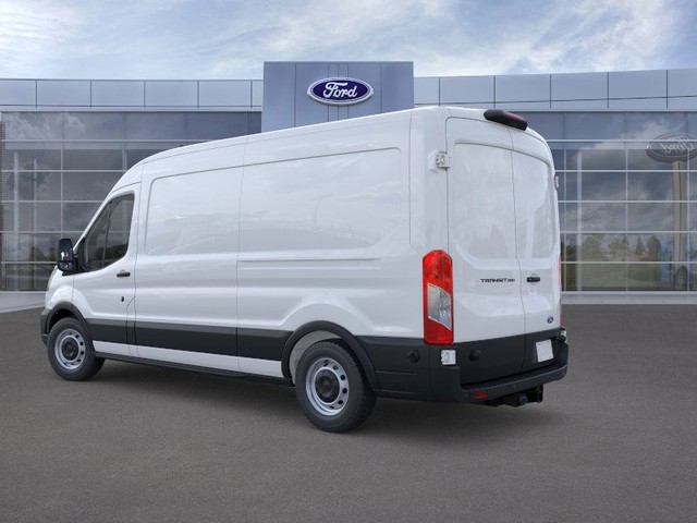 Ford Transit-250 Vehicle Full-screen Gallery Image 4