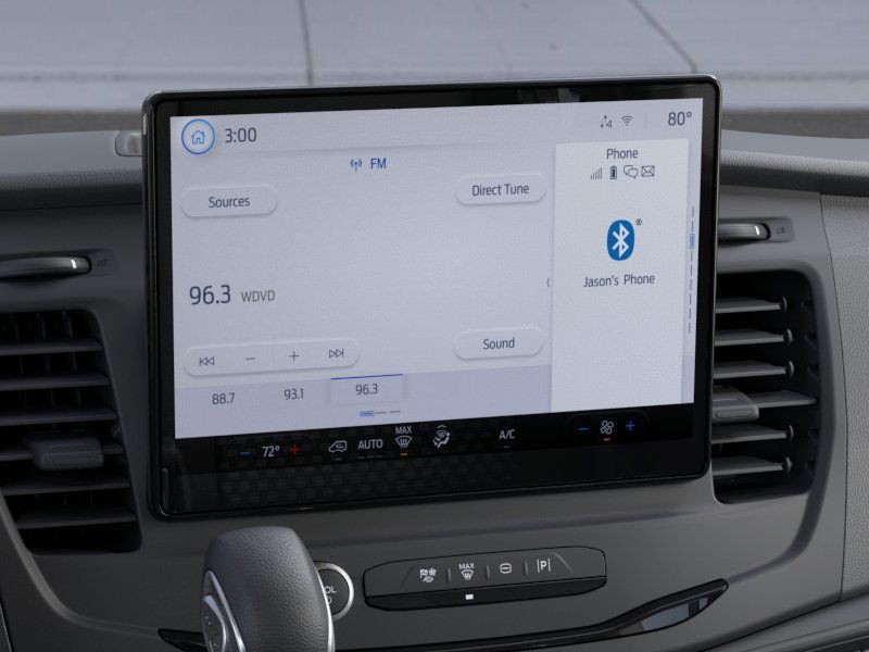 Ford Transit-250 Vehicle Full-screen Gallery Image 14