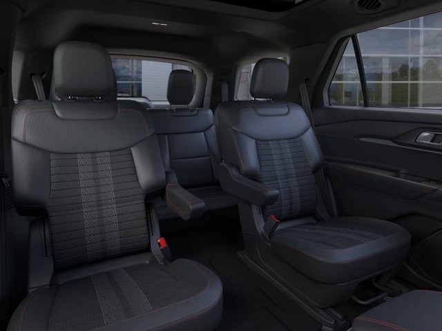 Ford Explorer Vehicle Full-screen Gallery Image 11
