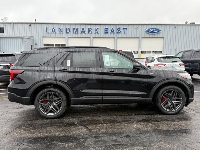 Ford Explorer Vehicle Full-screen Gallery Image 24