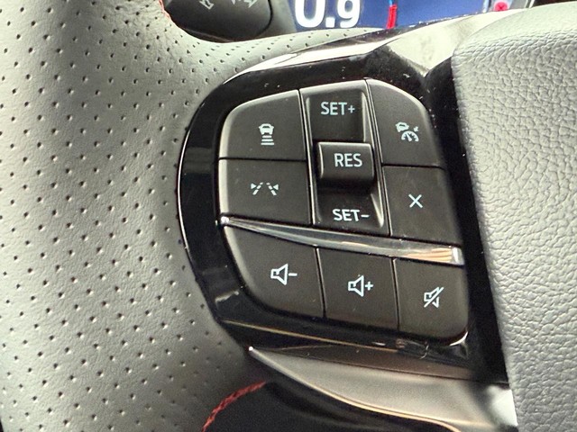 Ford Explorer Vehicle Full-screen Gallery Image 29