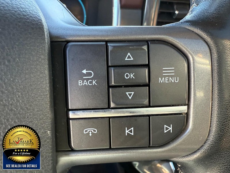 Ford F-150 Vehicle Full-screen Gallery Image 11