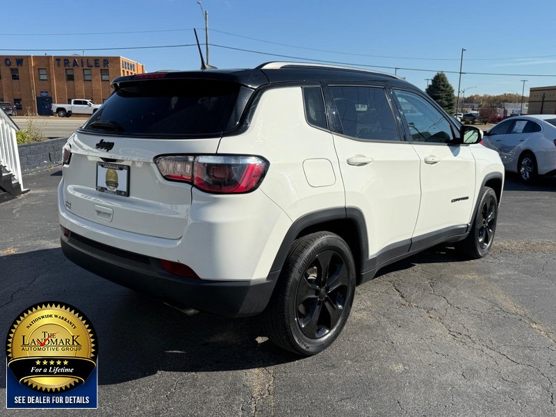 Jeep Compass Vehicle Full-screen Gallery Image 3