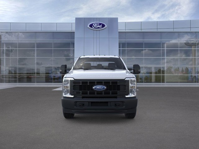 Ford F-350SD Vehicle Full-screen Gallery Image 6