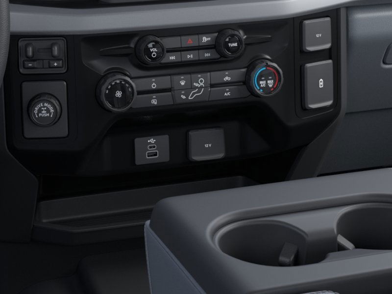 Ford Vehicle Full-screen Gallery Image 15