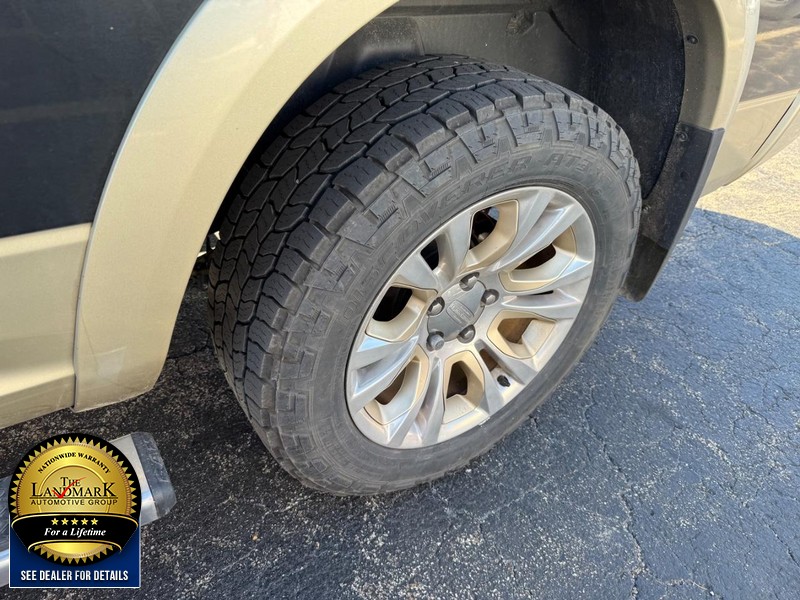 Ram 1500 Vehicle Full-screen Gallery Image 22