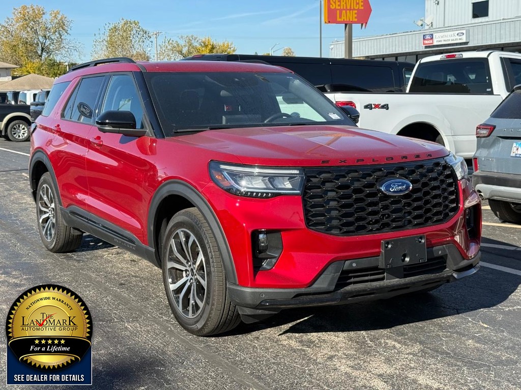 Ford Explorer Vehicle Full-screen Gallery Image 3