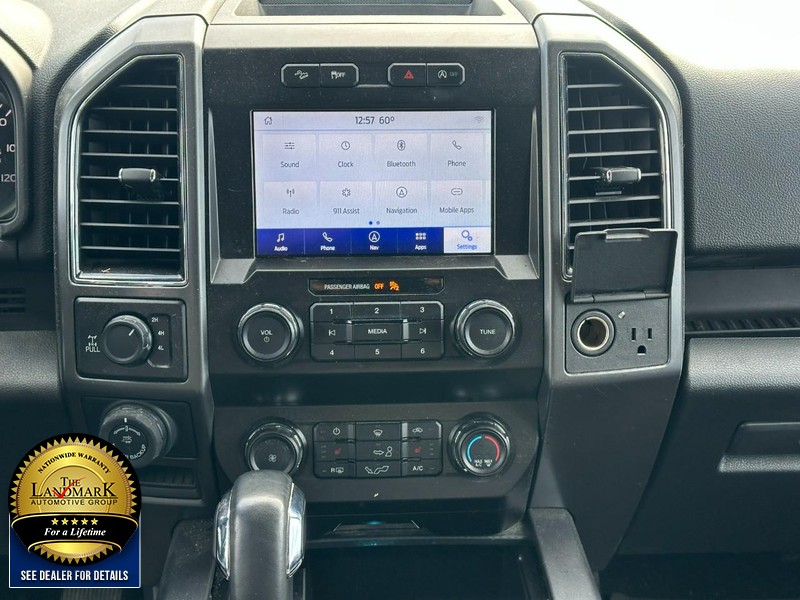 Ford F-150 Vehicle Full-screen Gallery Image 12