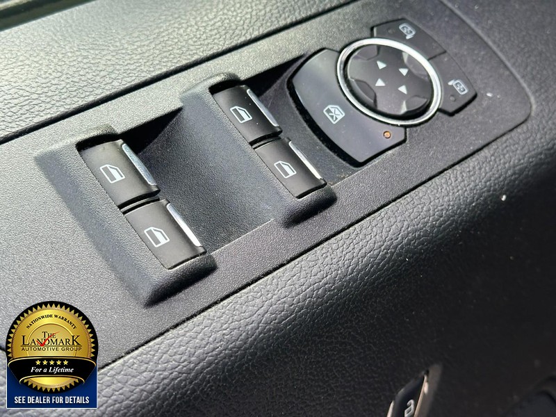 Ford F-150 Vehicle Full-screen Gallery Image 14