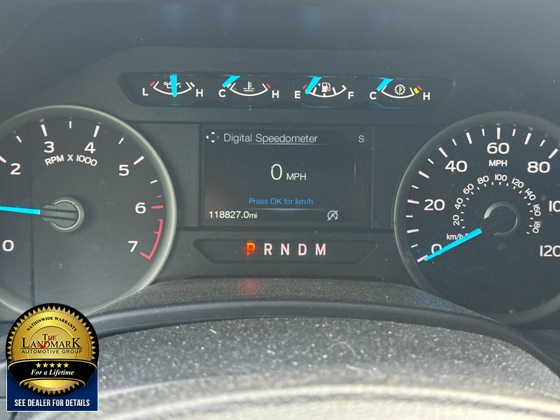 Ford F-150 Vehicle Full-screen Gallery Image 17