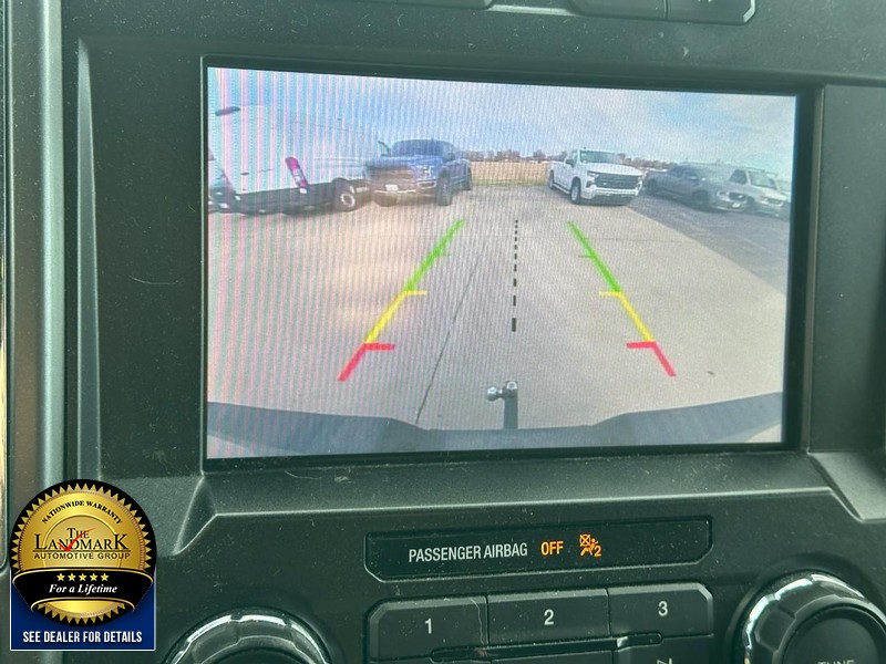 Ford F-150 Vehicle Full-screen Gallery Image 18