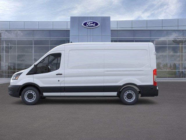 Ford Transit-250 Vehicle Full-screen Gallery Image 3