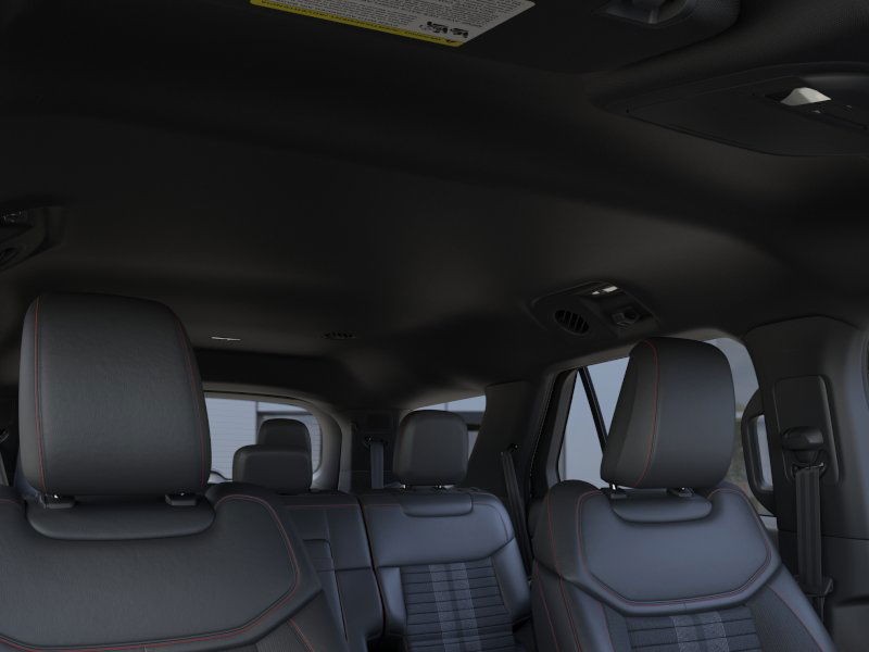 Ford Explorer Vehicle Full-screen Gallery Image 22