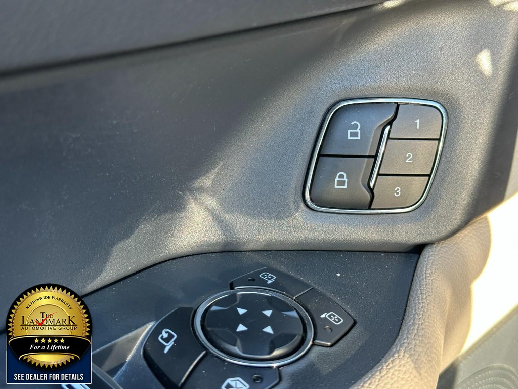 Ford Expedition Vehicle Full-screen Gallery Image 27