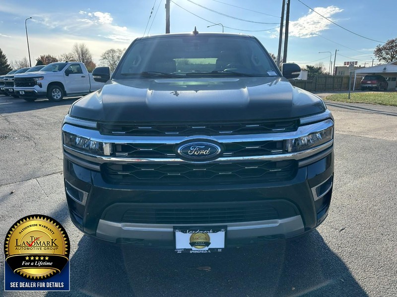 Ford Expedition Vehicle Full-screen Gallery Image 9