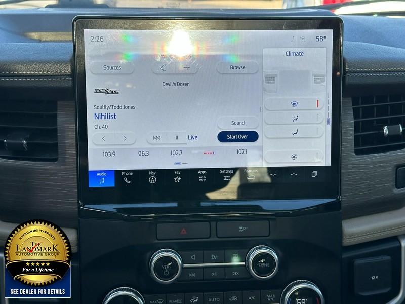 Ford Expedition Vehicle Full-screen Gallery Image 15