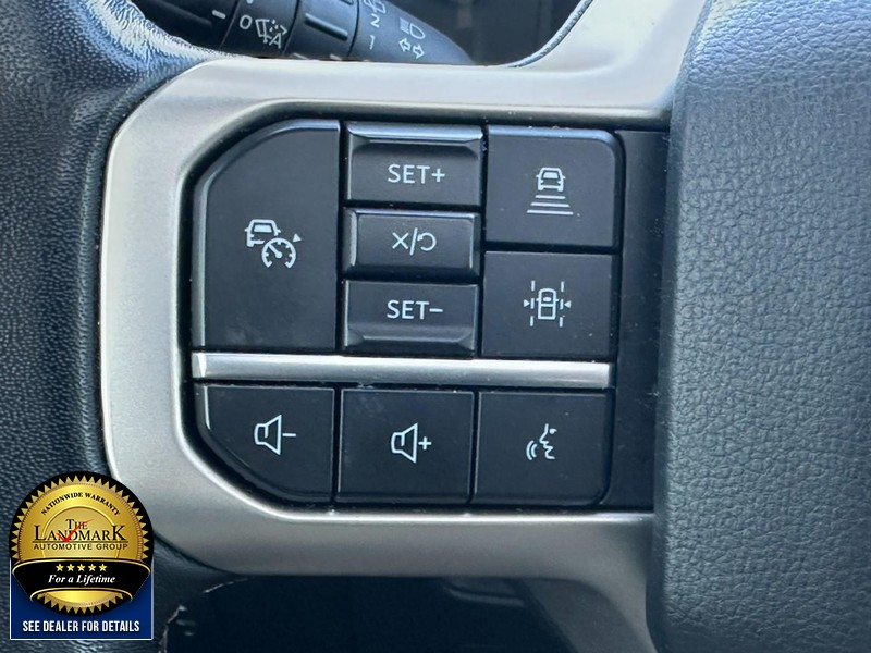 Ford Expedition Vehicle Full-screen Gallery Image 21